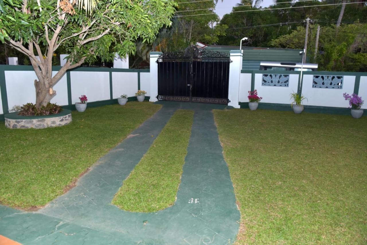 Sri Ra'Anana Villa Маравила Екстериор снимка